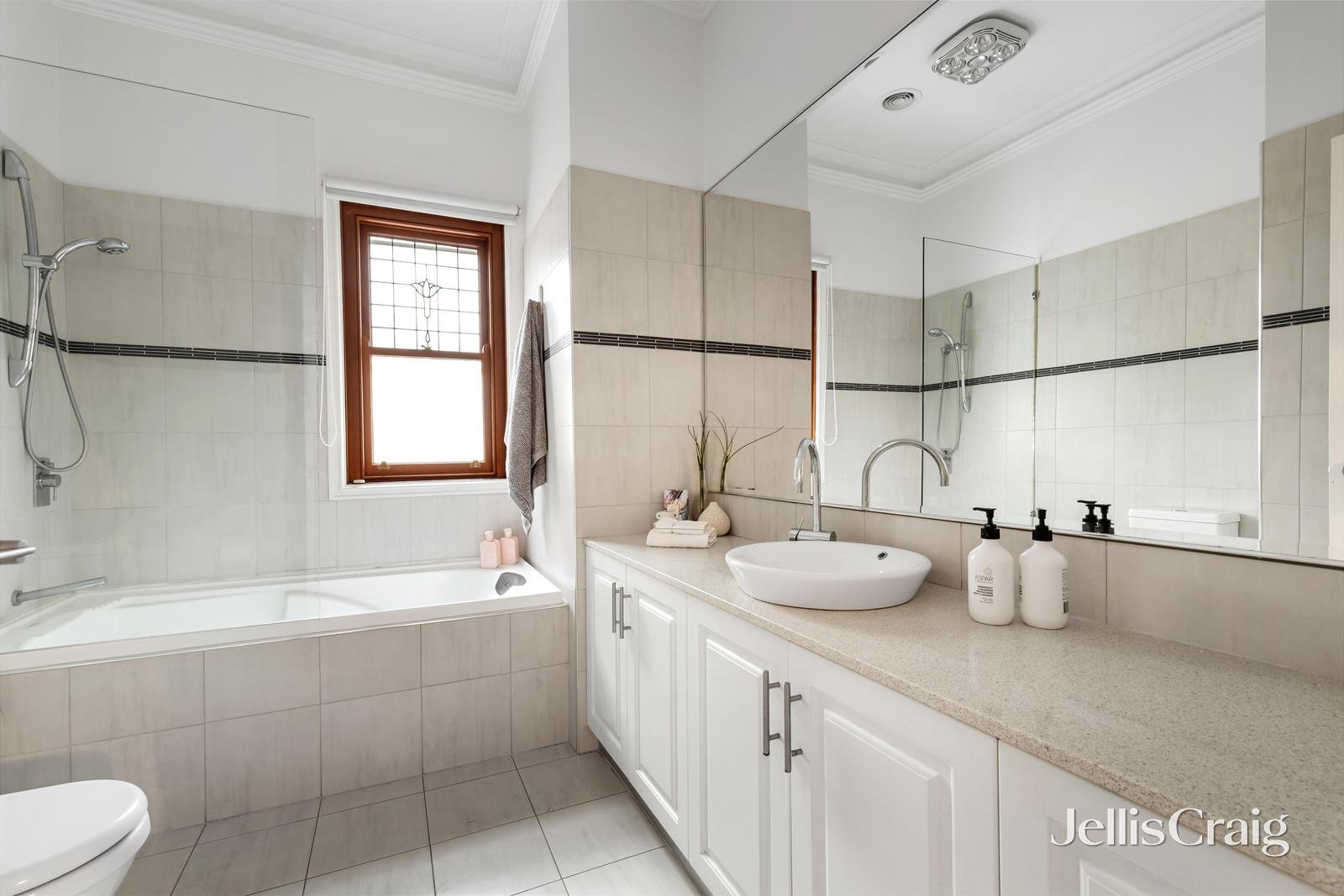4 Boorool Road, Kew East image 7