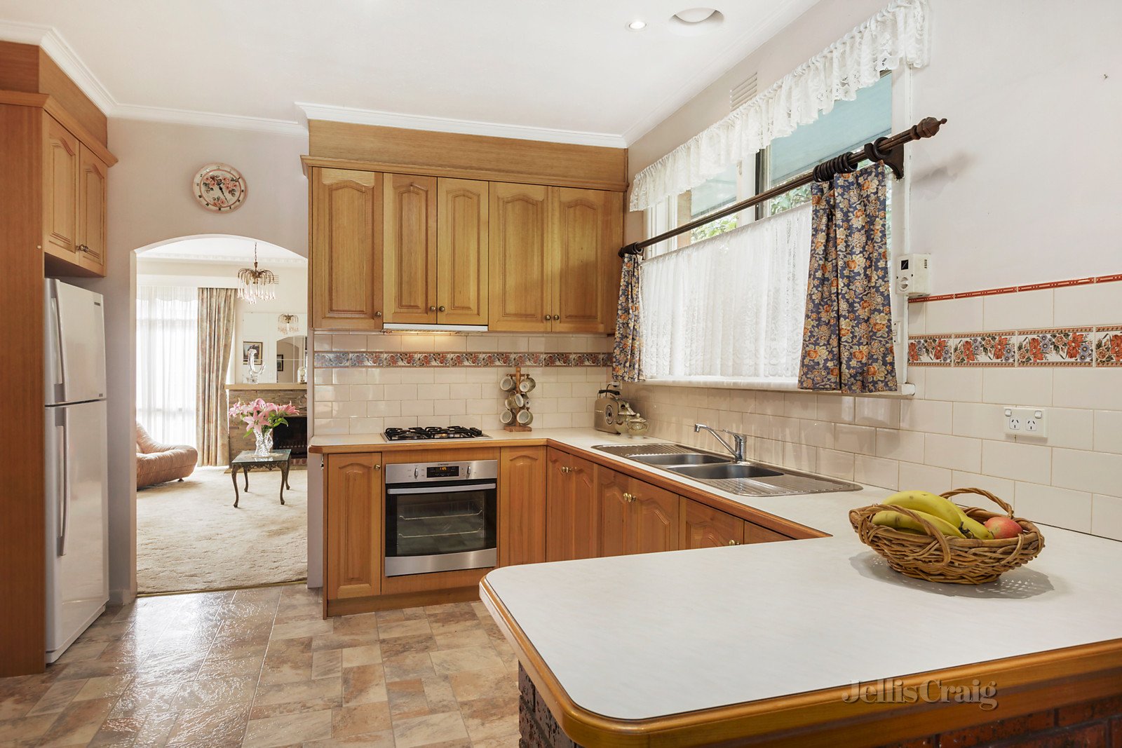 4 Botanic Drive, Glen Waverley image 3