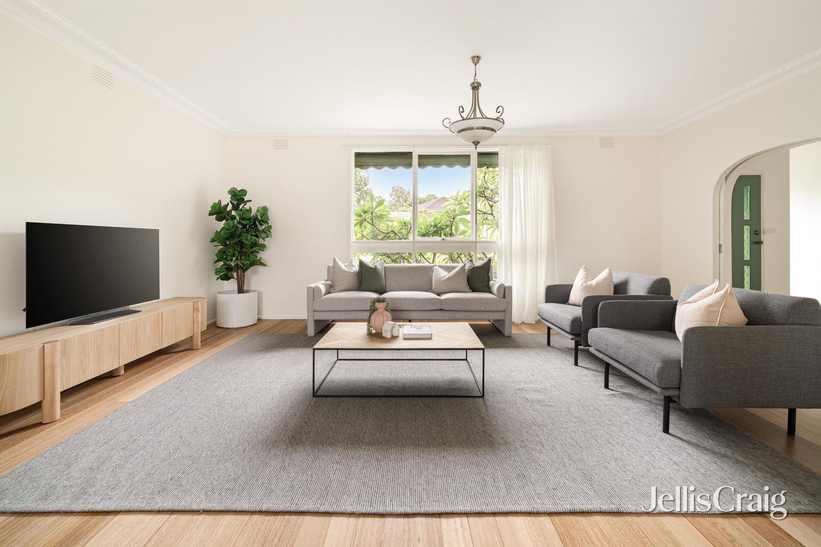 4 Bowen Court, Mentone image 2