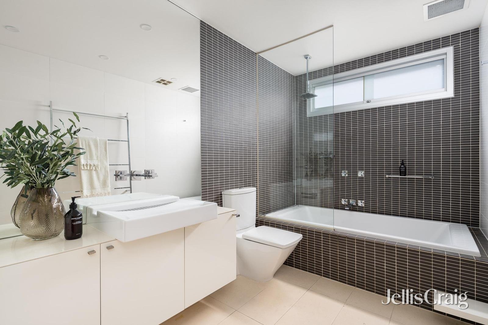 4 Bowen Street, Hawthorn image 11