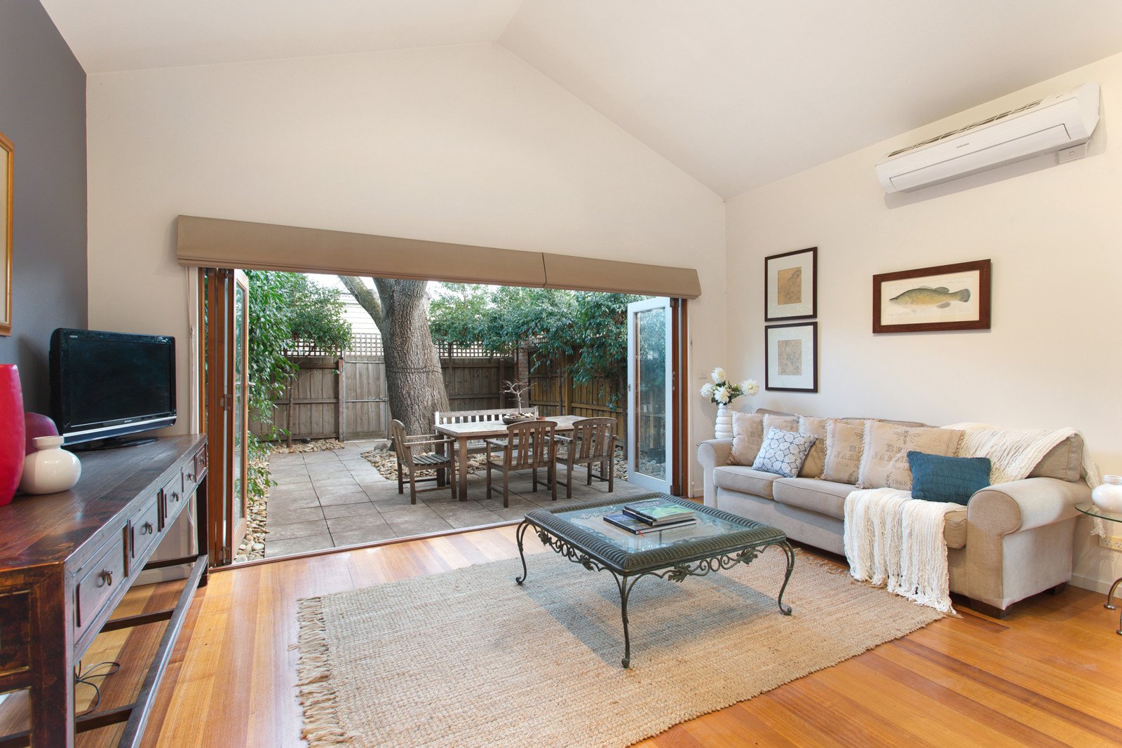 4 Bowen Street, Prahran image 2