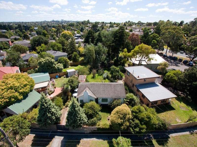 4 Box Hill Crescent, Mont Albert North image 2