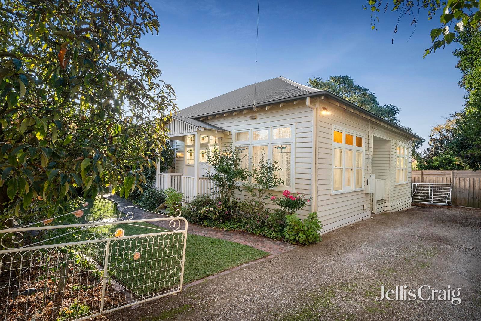 4 Bradman Avenue, Mount&nbsp;Evelyn image 1