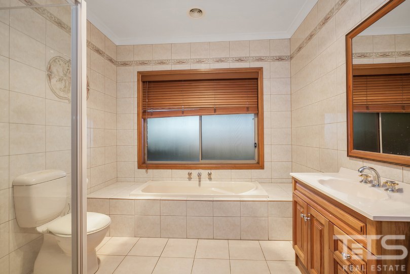 4 Bramshaw Crescent, Hillside image 11