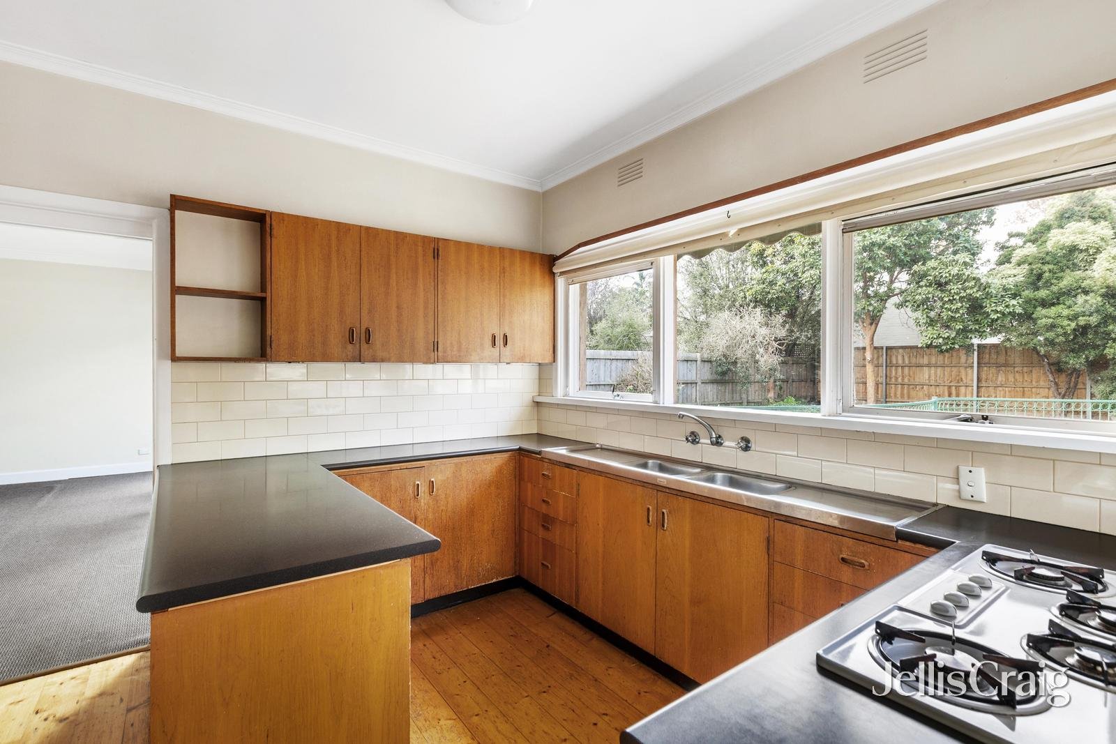 4 Brennan Street, Mckinnon image 5