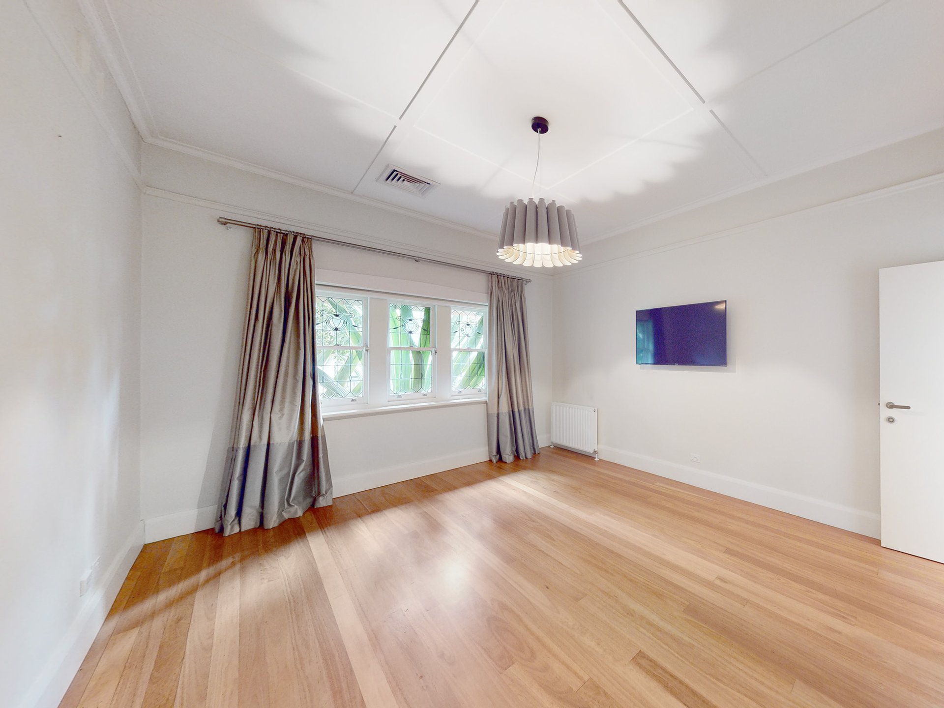 4 Brewster Street, Essendon image 6