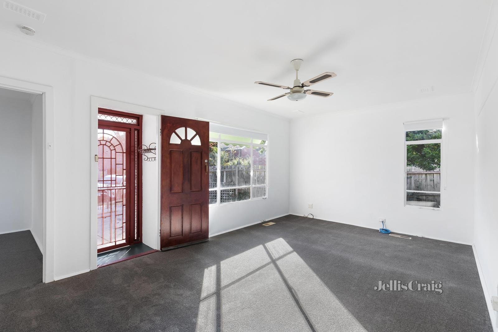 4 Bridgeford Court, Heidelberg West image 2