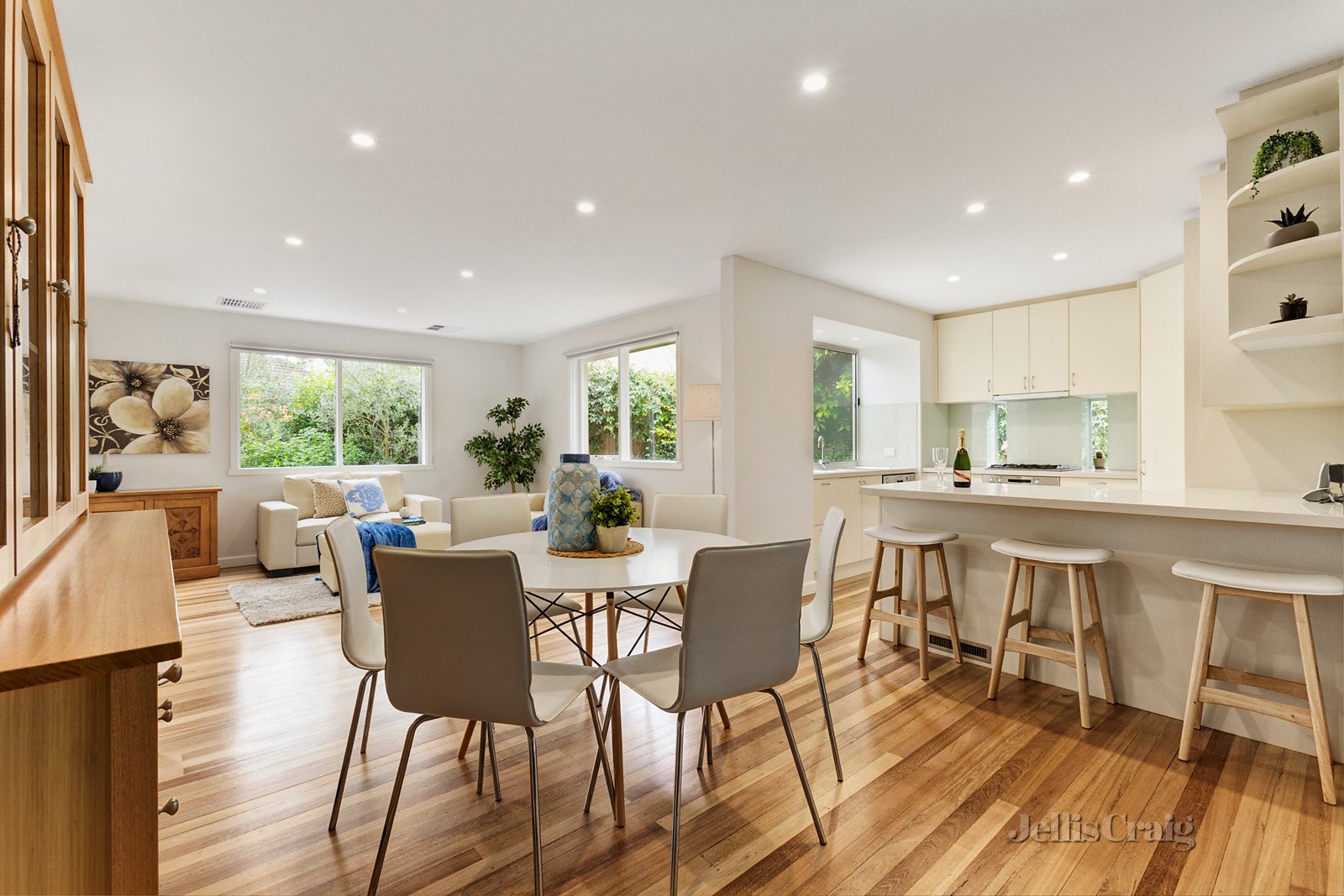 4 Burdon Court, Forest Hill image 3