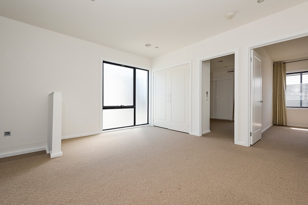 Property Gallery Thumbnail 6