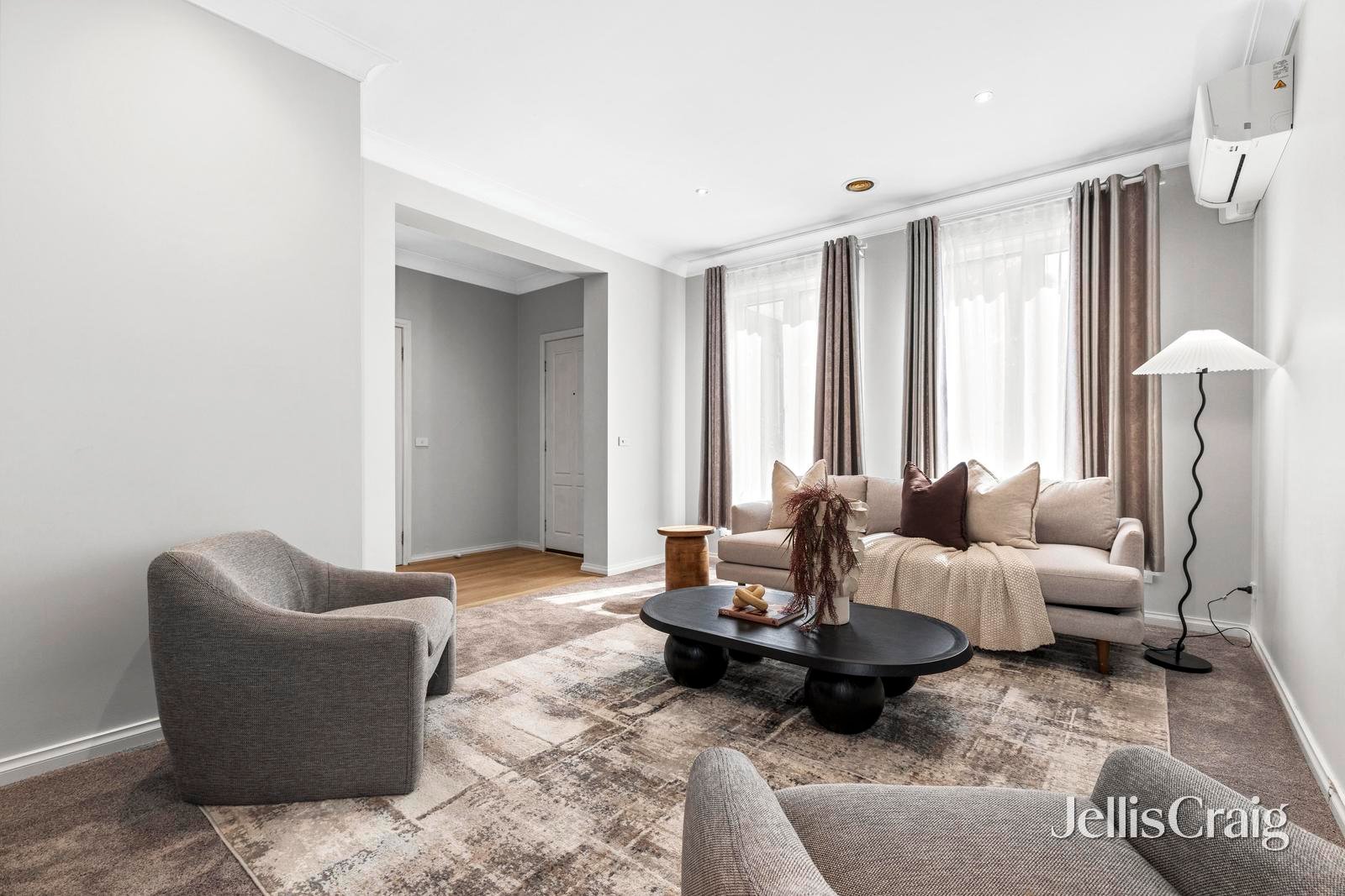 4 Callaghan Avenue, Glen&nbsp;Waverley image 2