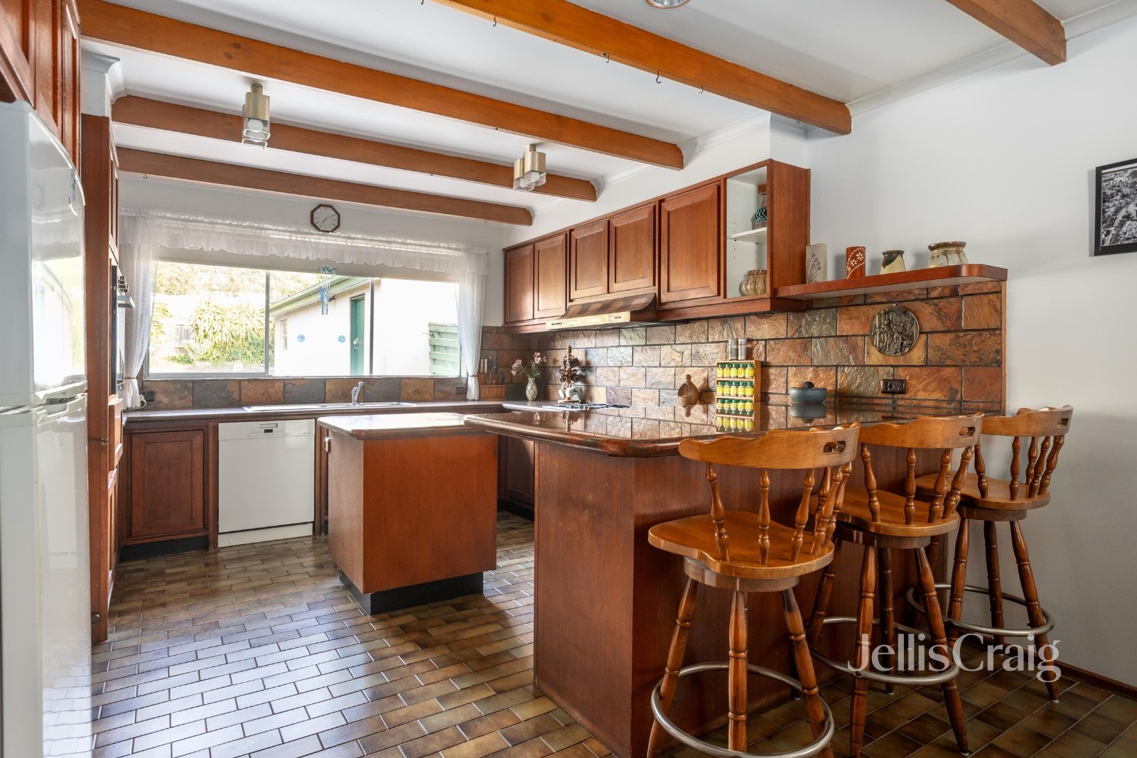 4 Carisbrook Crescent, Lower&nbsp;Plenty image 3