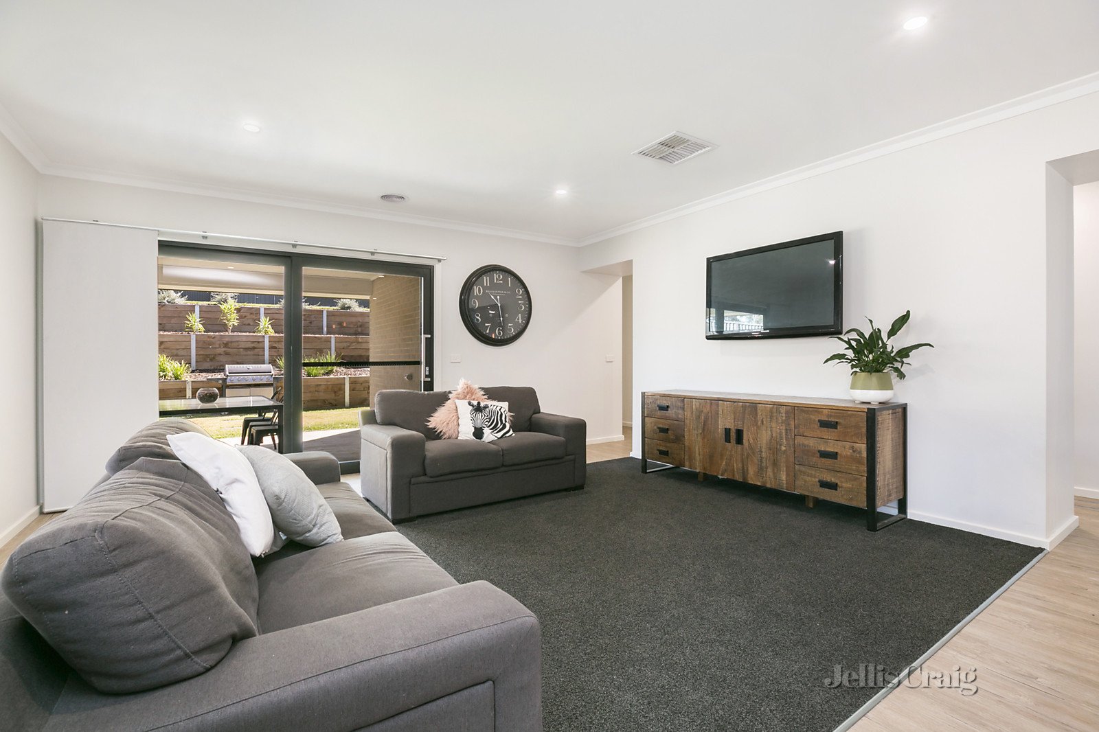 4 Carloway Drive, Mckenzie Hill image 3