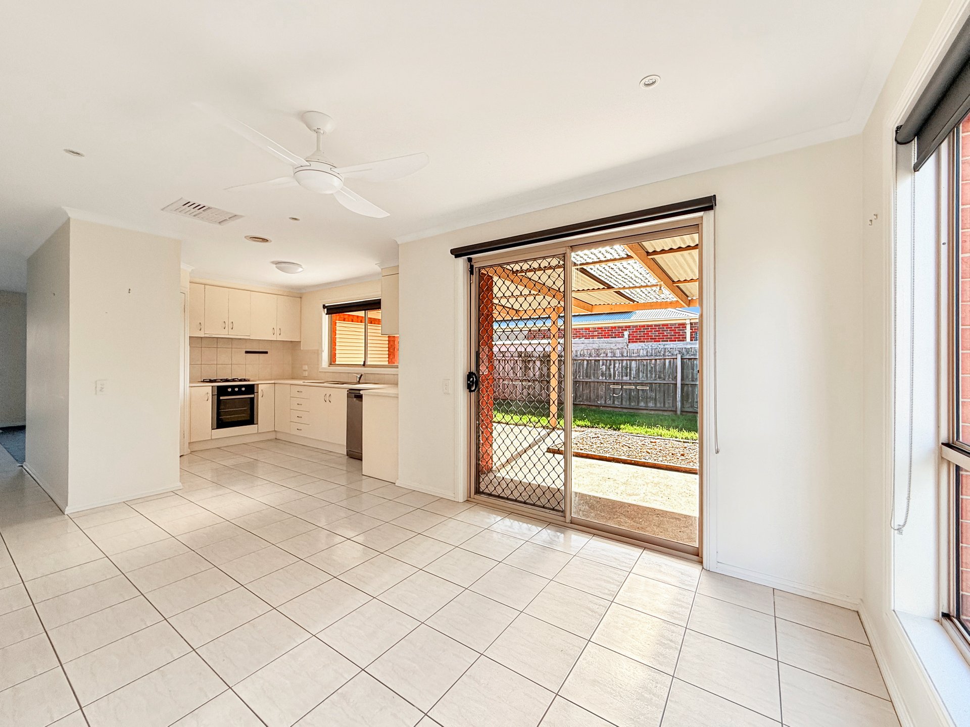 4 Chandos Court, St Albans Park image 4