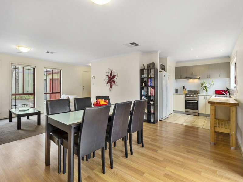 4 Cherrytree Lane, Box Hill South image 3