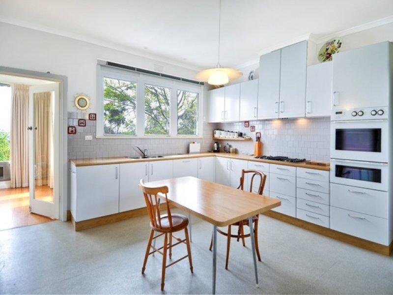 4 Chesterfield Court, Newtown image 2