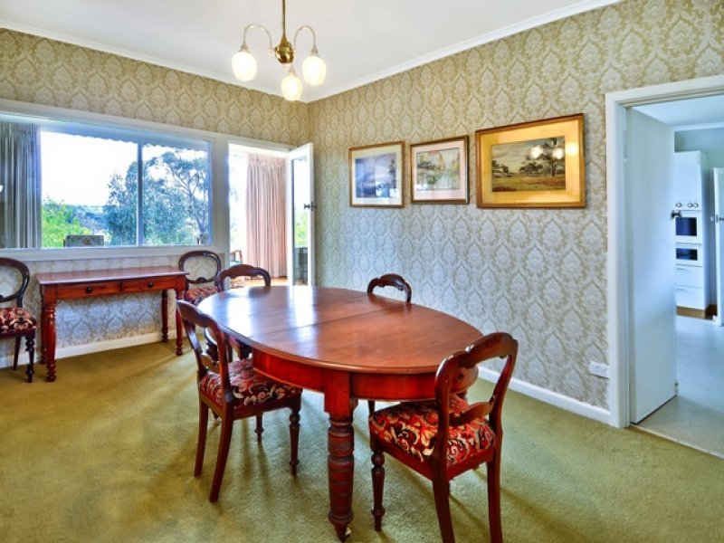 4 Chesterfield Court, Newtown image 6