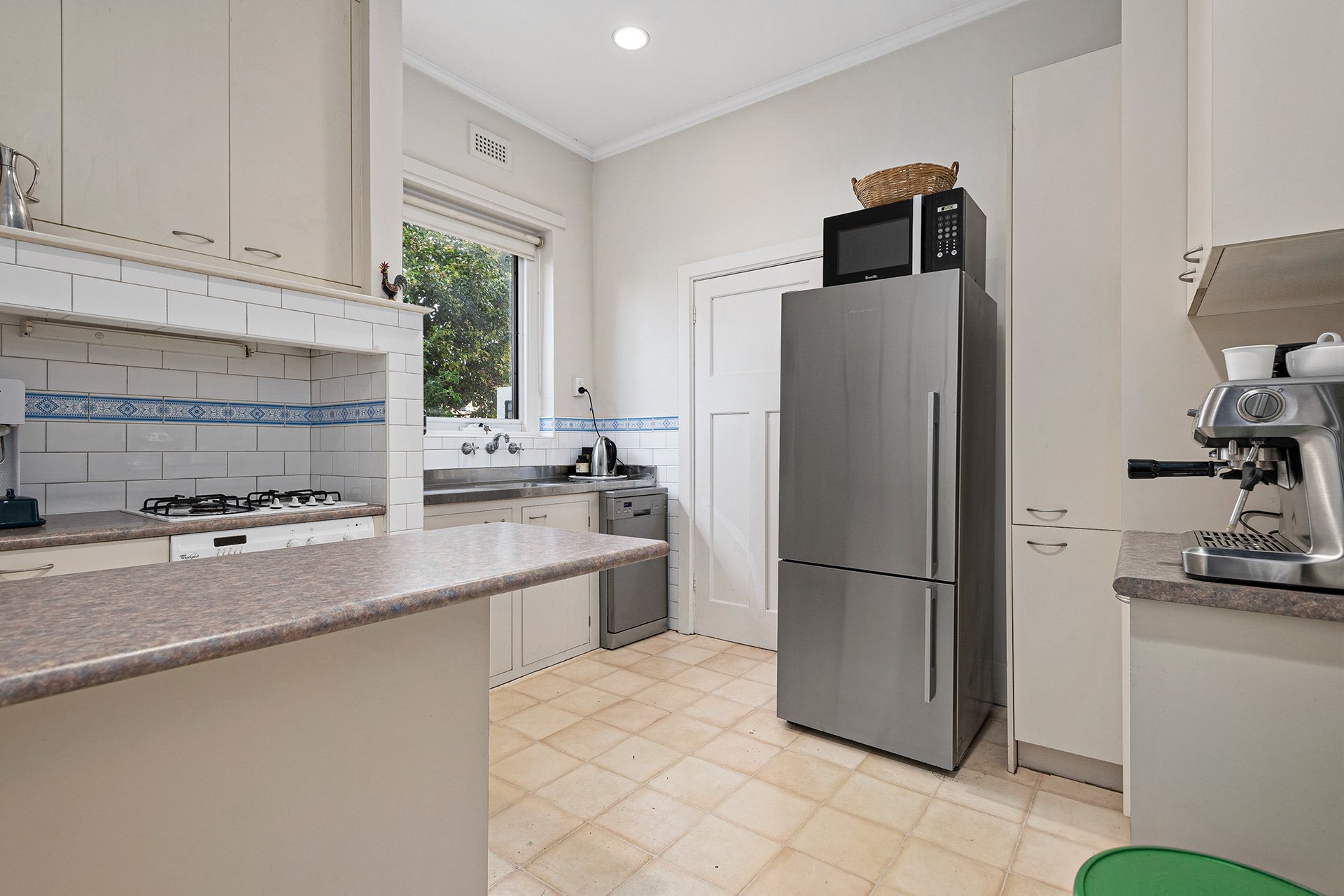 Property Gallery Thumbnail 3