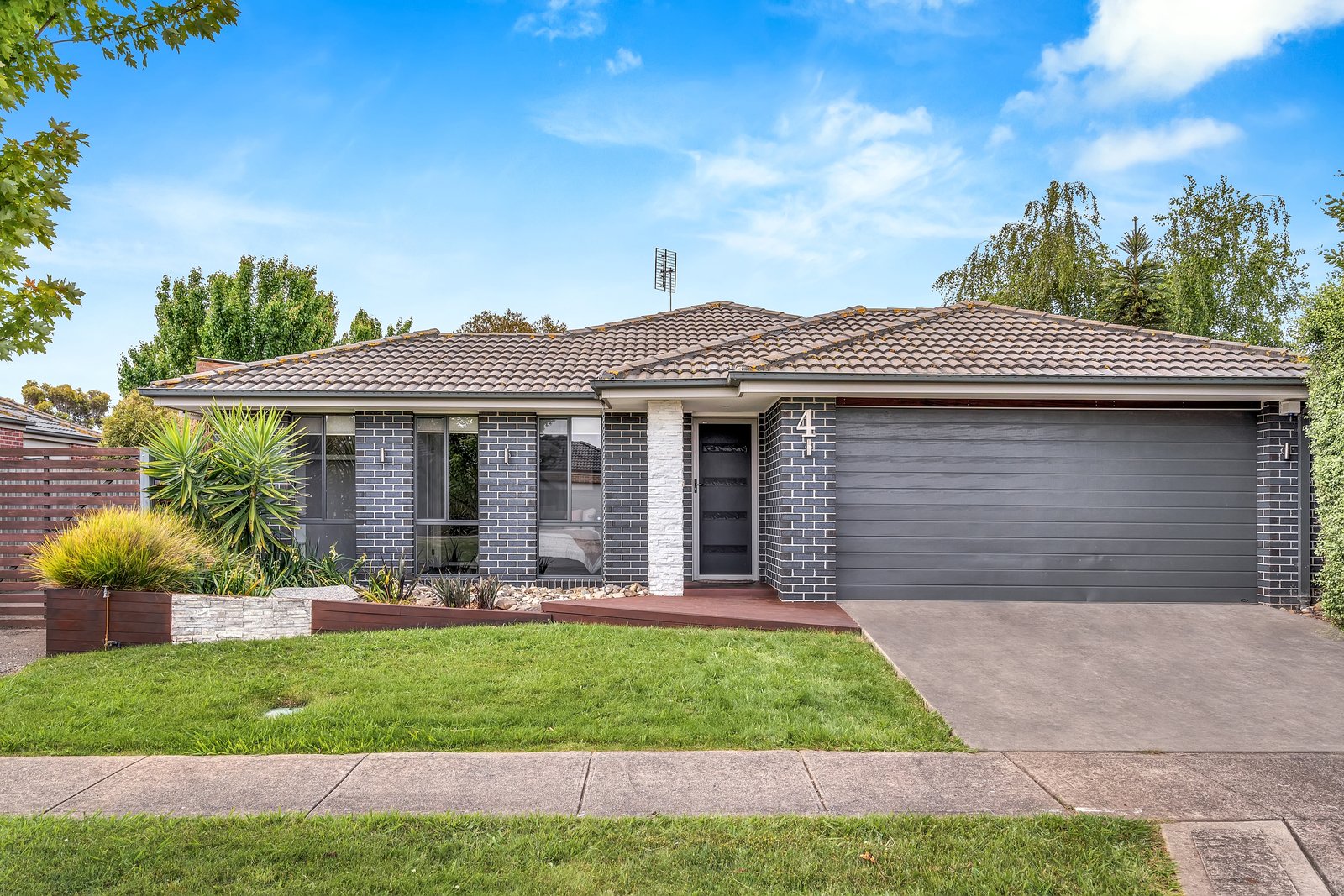 Property Gallery - Main Image