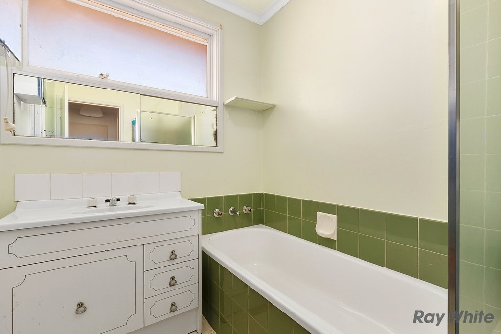 4 Cooinda Court, Burwood East image 6
