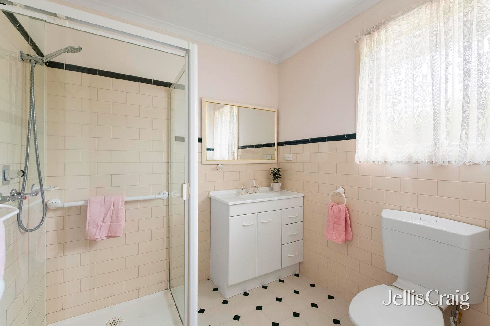 4 Corbie Way, Yallambie image 6