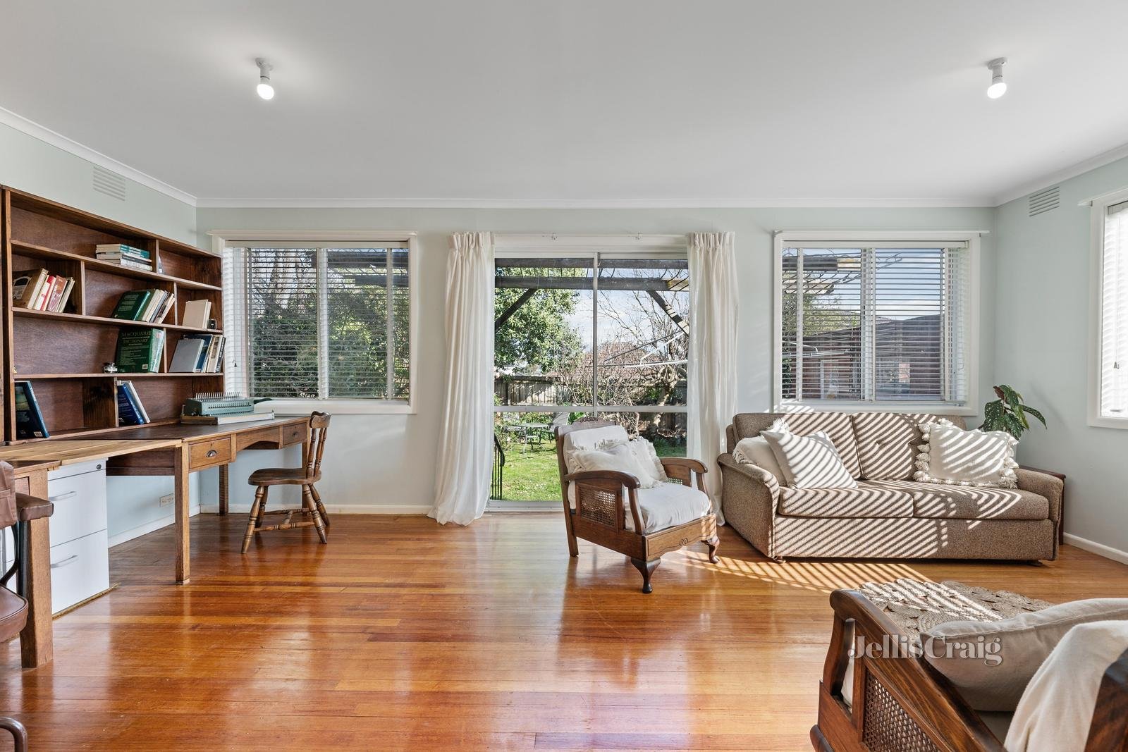 4 Cornish Road, Burwood East image 3