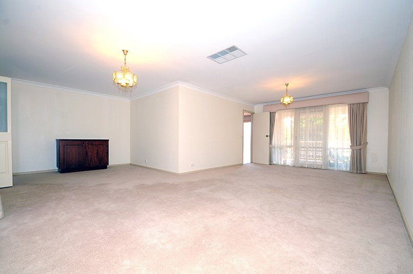4 Courage Court, Glen Waverley image 3
