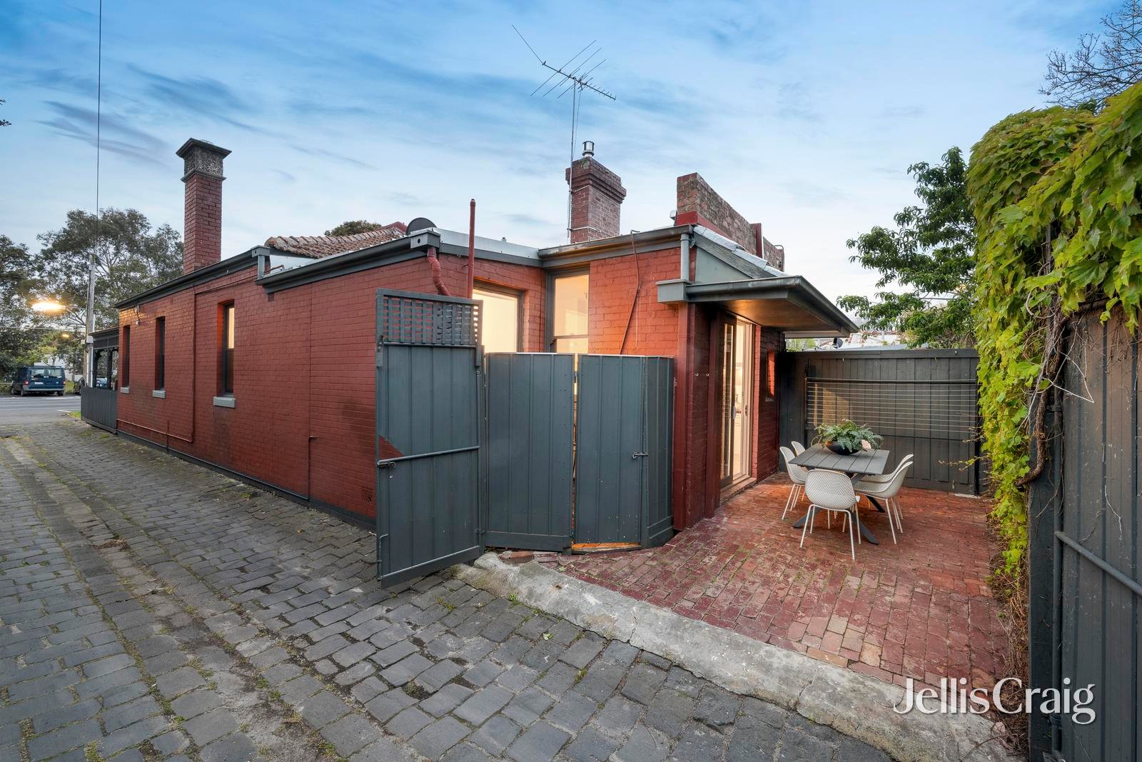 4 Cowderoy Street, St Kilda West image 23