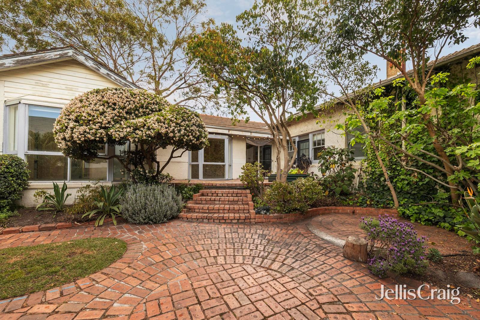 4 Cradley Avenue, Kew image 4