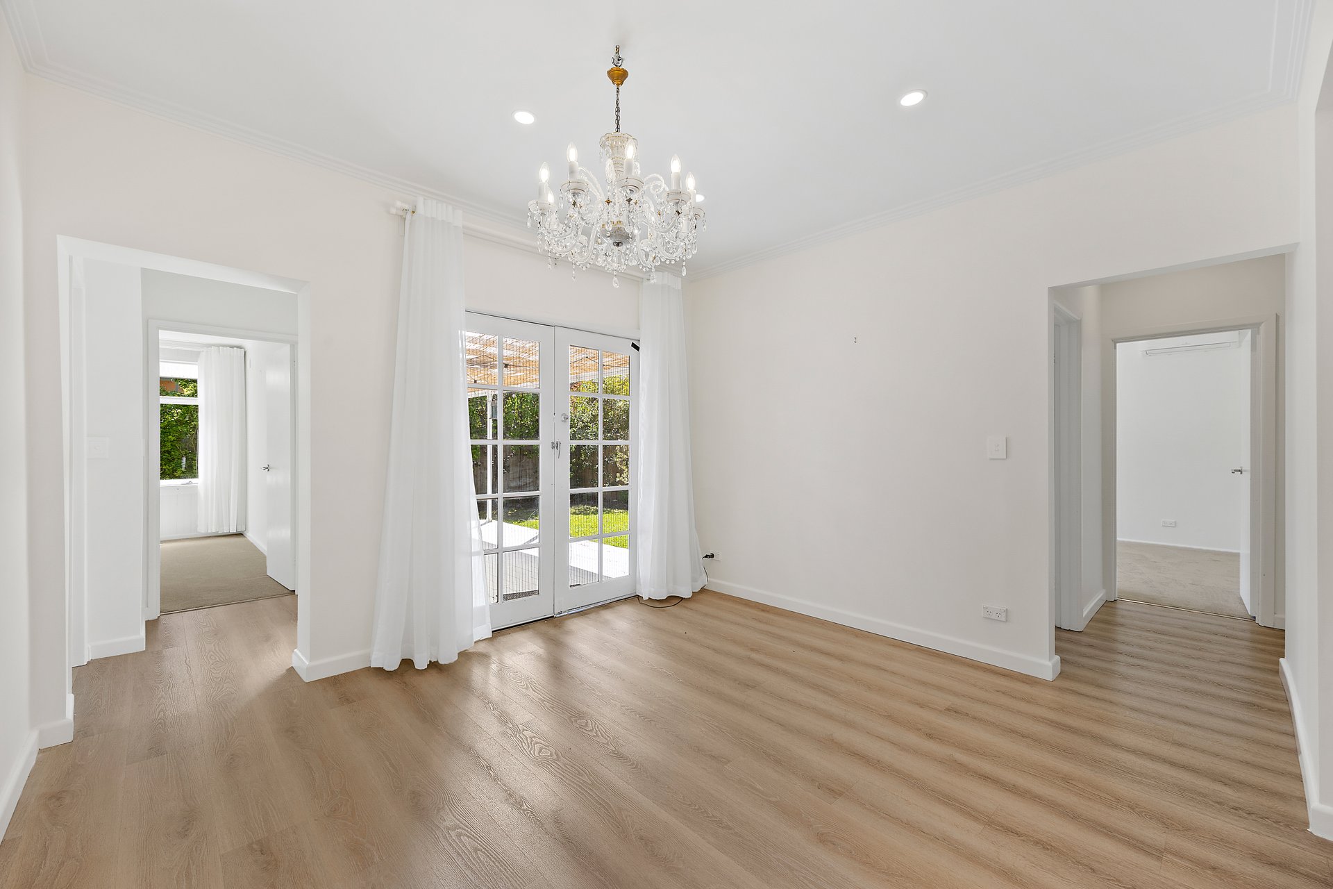 4 Crimson Avenue, Blackburn South image 3