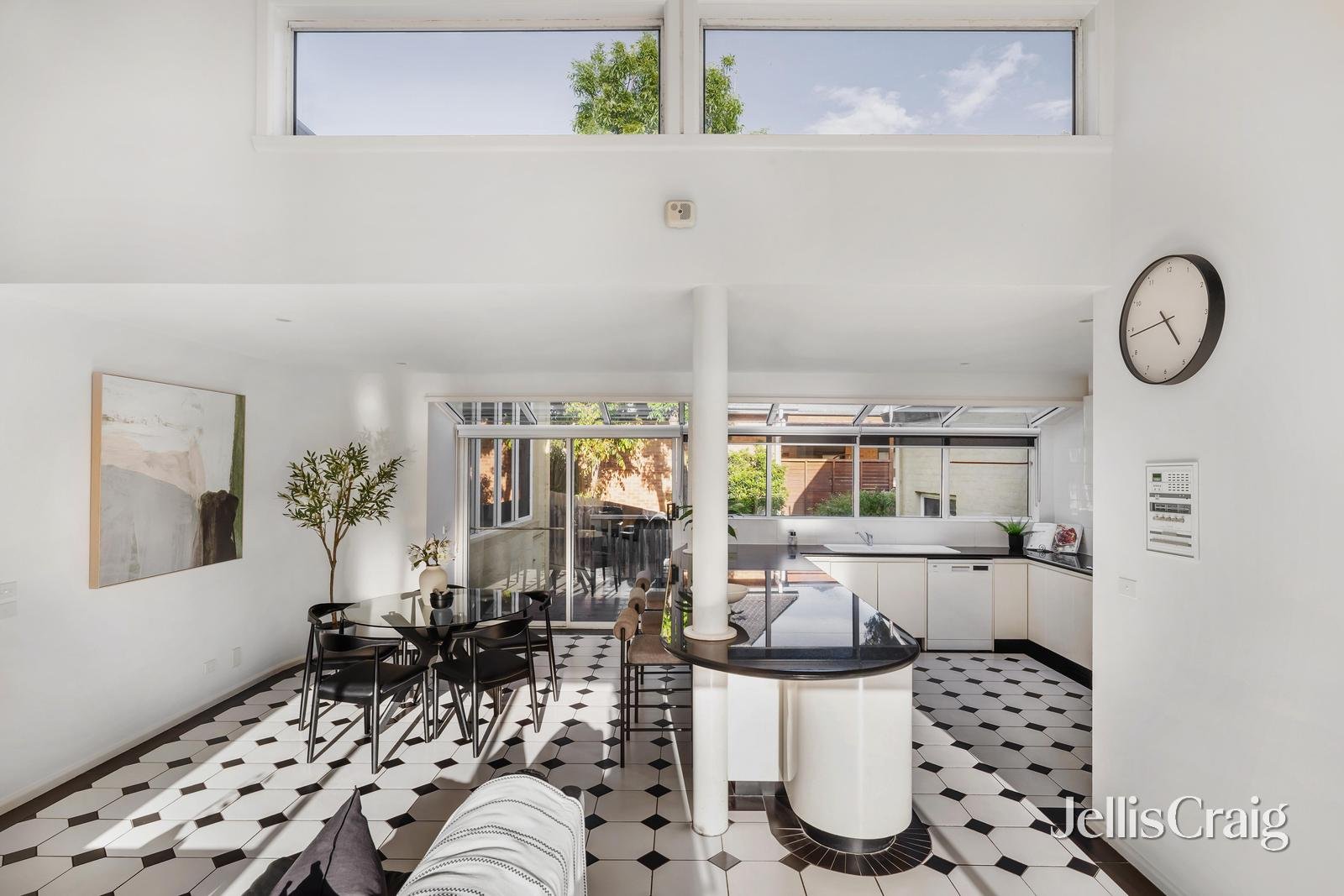 4 Crowe Court, Eltham image 2