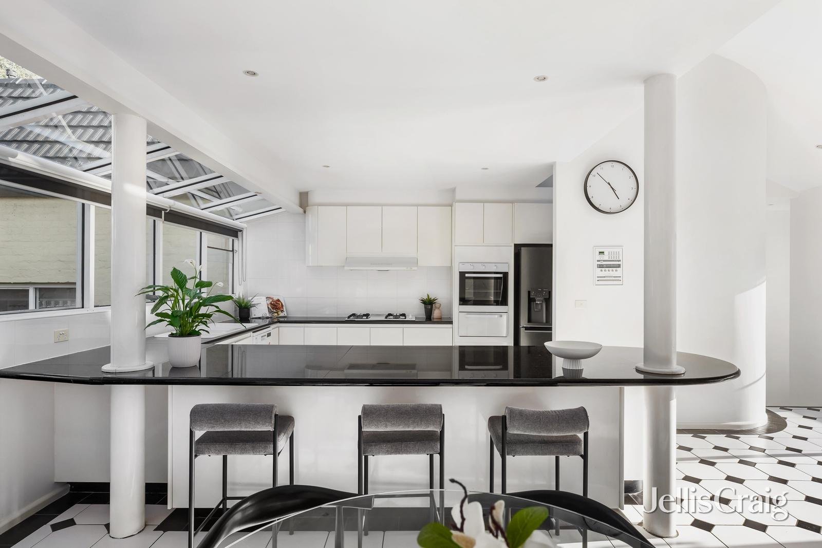 4 Crowe Court, Eltham image 3