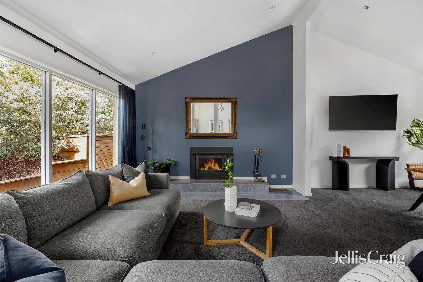 4 Crowe Court, Eltham image 4