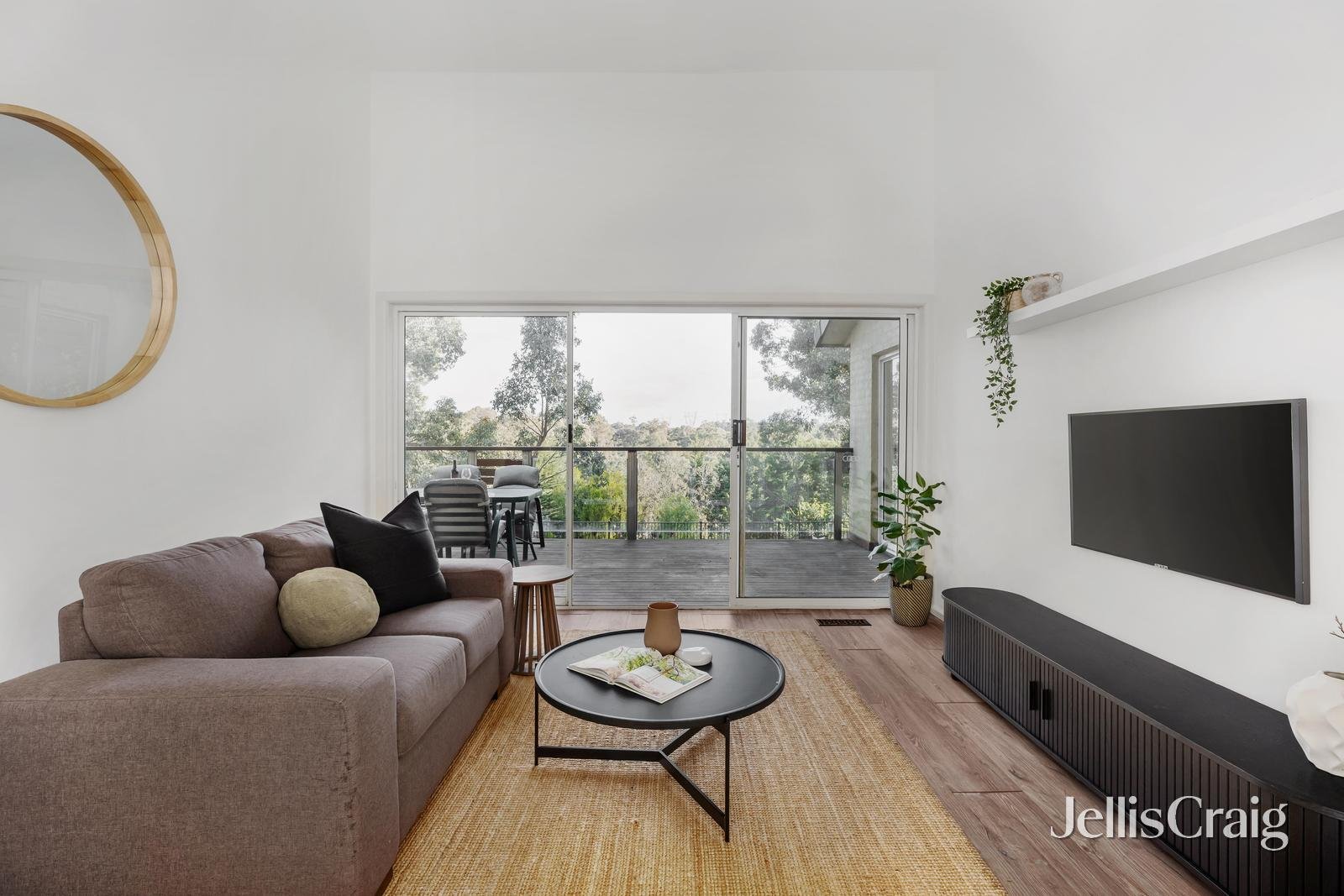 4 Crowe Court, Eltham image 8