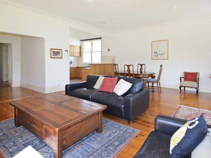 4 Cumberland Street, Newtown image 2