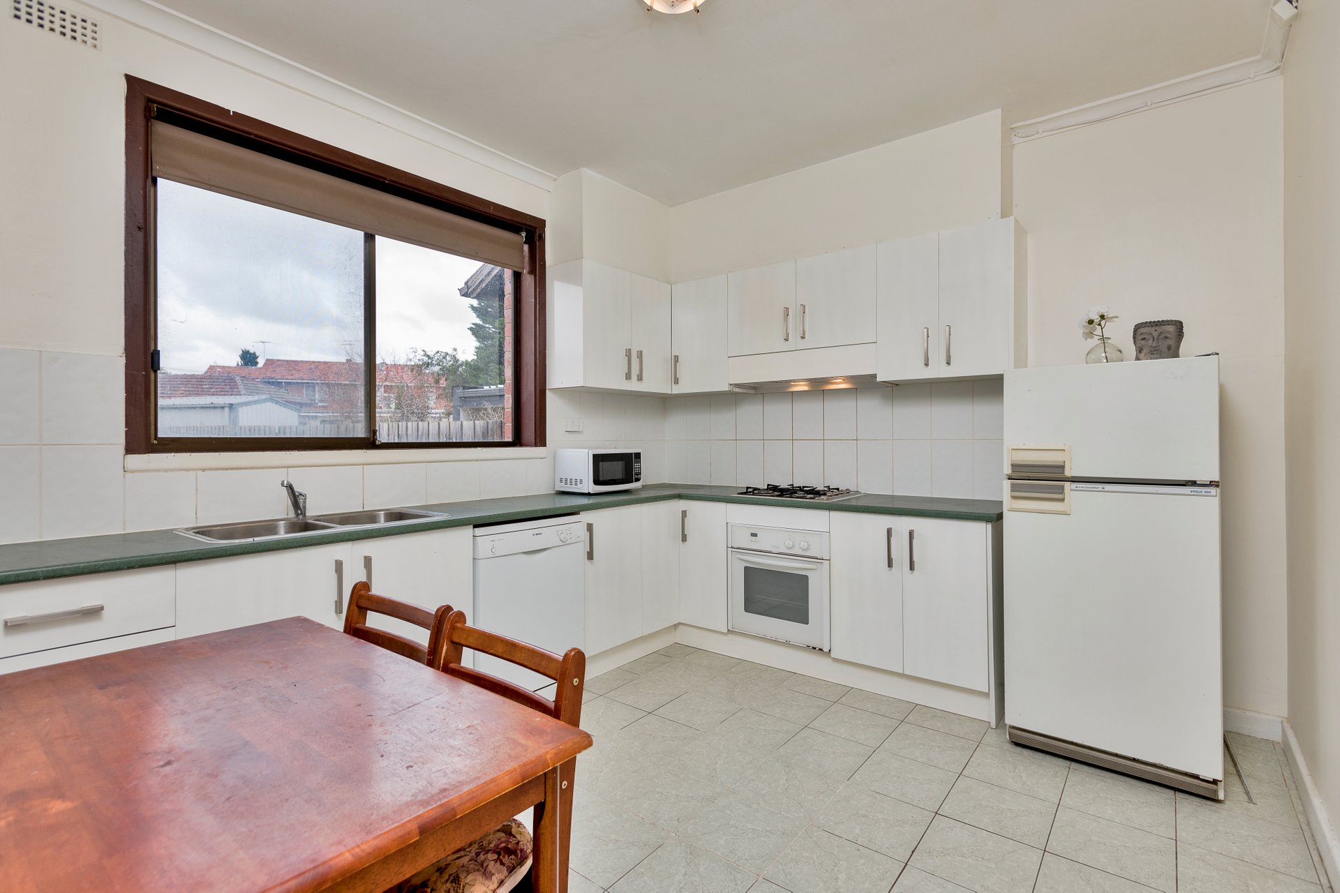 4 Cunningham Court, Ascot Vale image 2