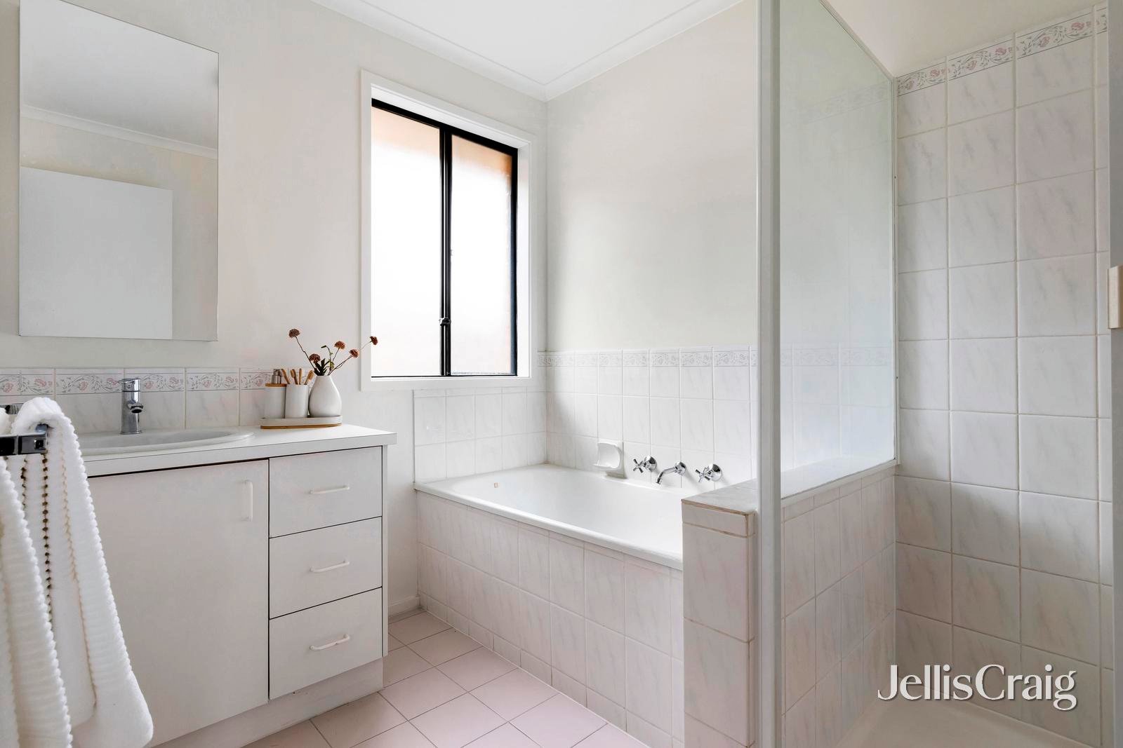 4 Curlew Court, Yallambie image 12