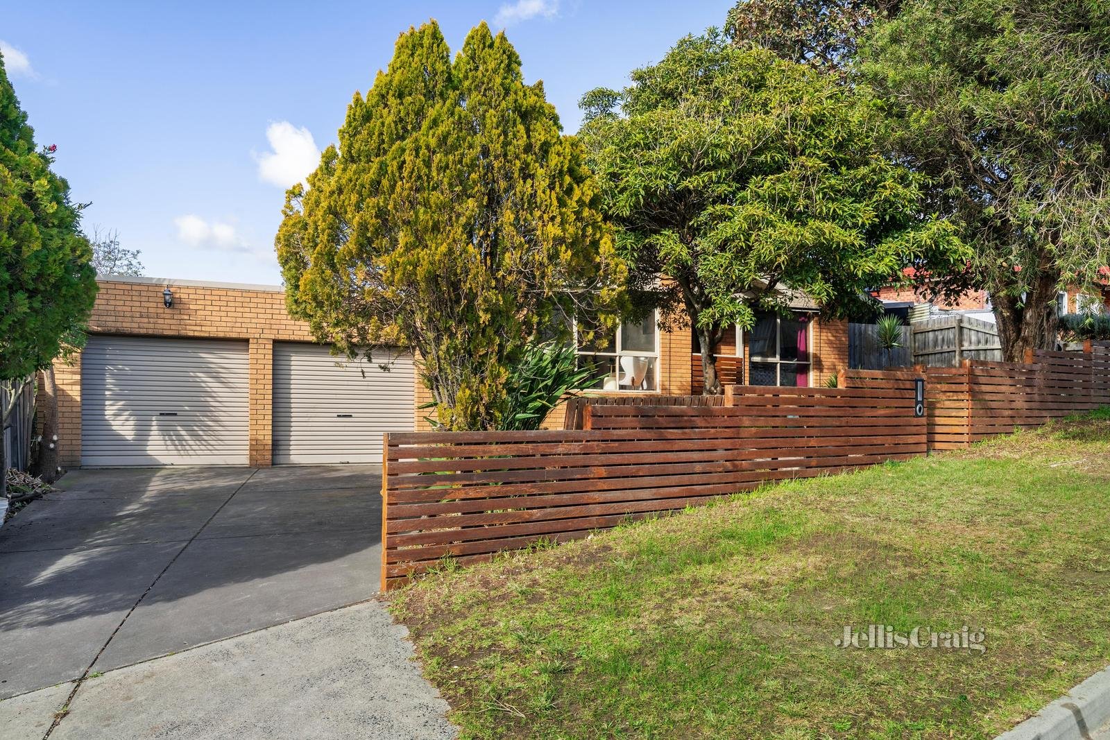 4 Darling Court, Hampton Park image 2