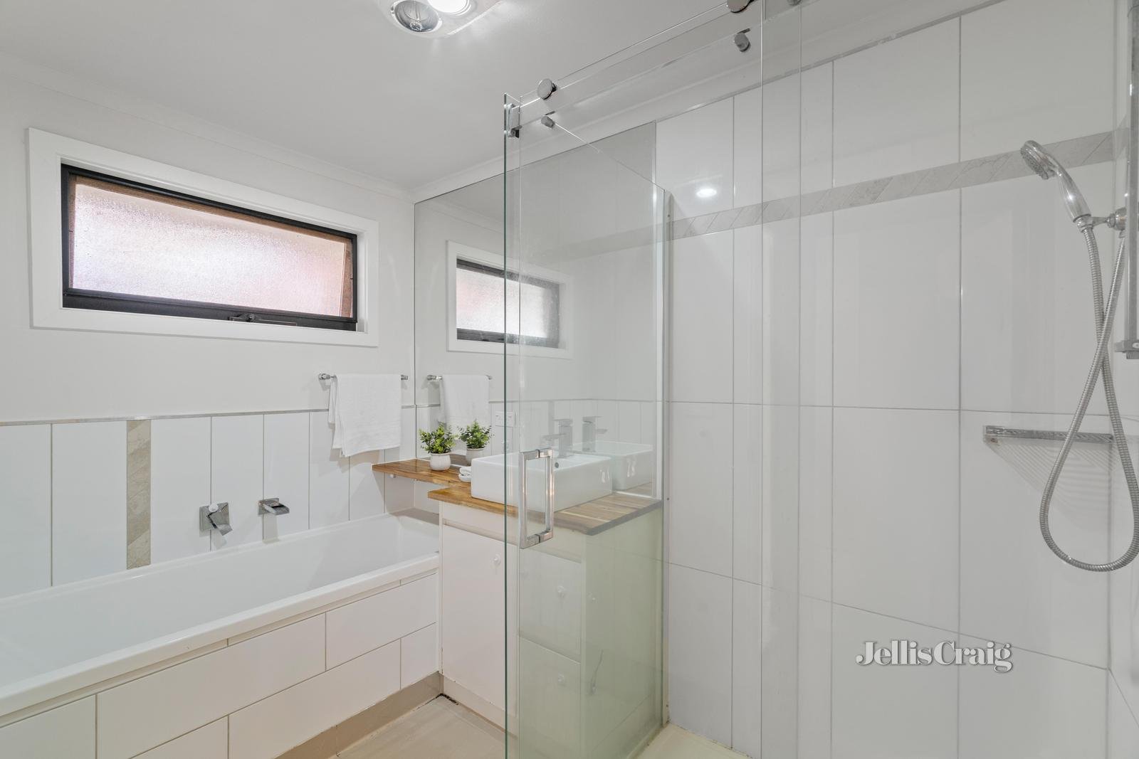 4 Darling Court, Hampton Park image 6