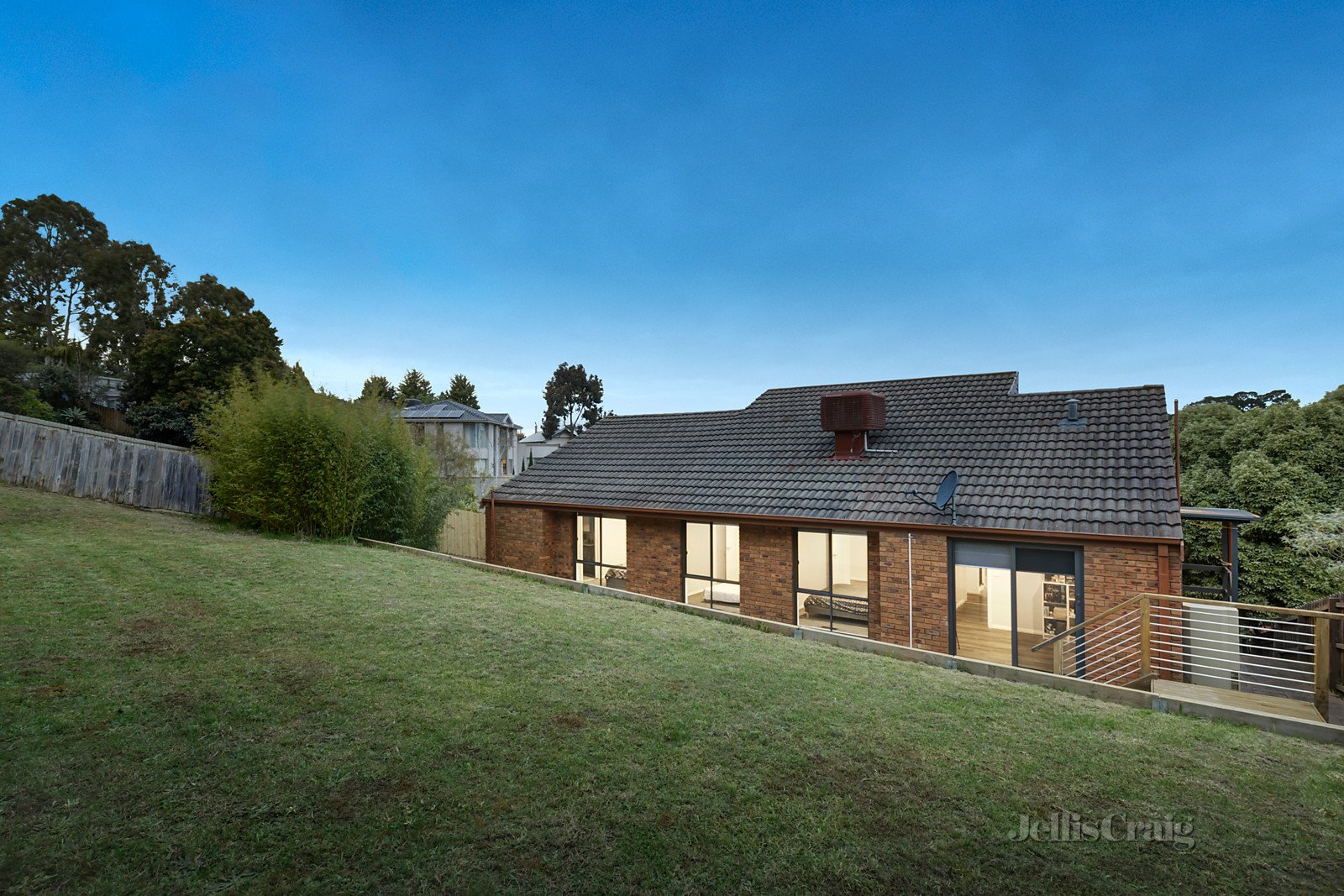 4 Darren Rise, Doncaster East image 10