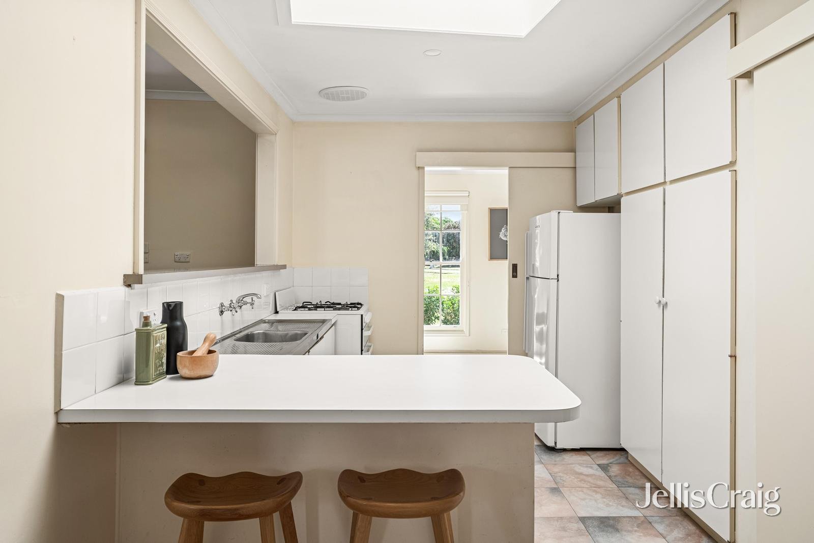 4 Deanswood Court, Cheltenham image 4