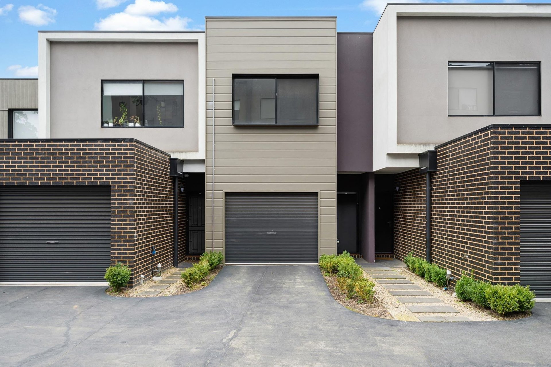 4 Demartini Close, Mooroolbark image 1