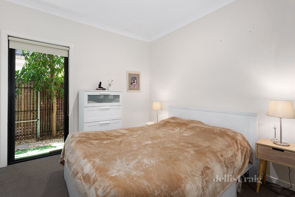 4 Diamond Blvd, Greensborough image 5