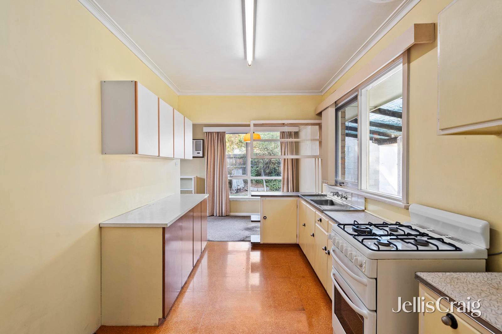 4 Diana Drive, Blackburn&nbsp;North image 4