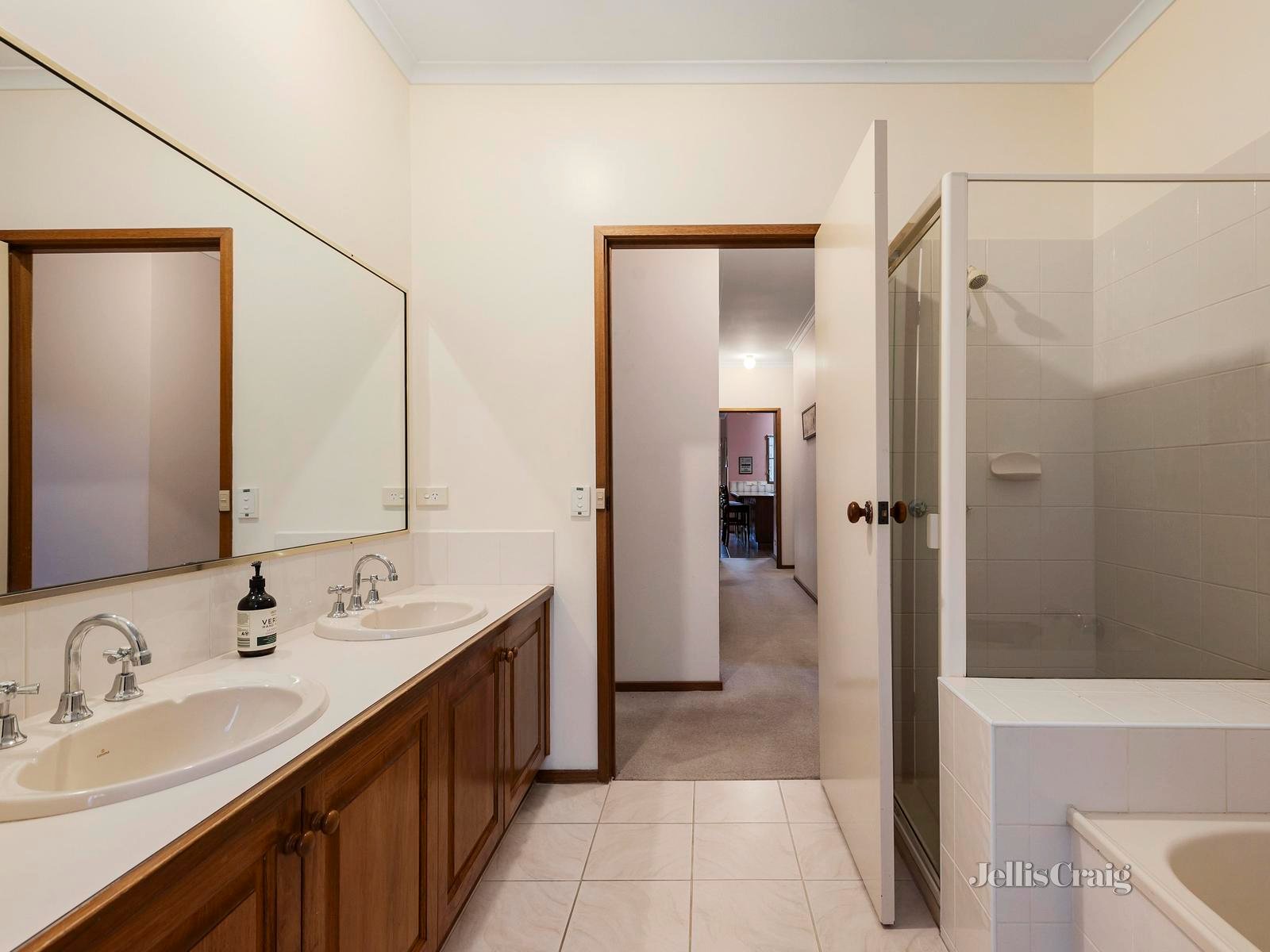 4 Dilkara Court, Doncaster East image 9