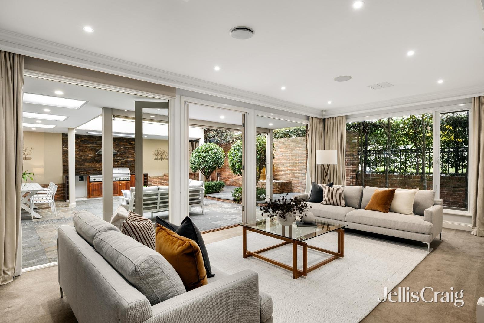4 Dome Street, Surrey&nbsp;Hills image 2