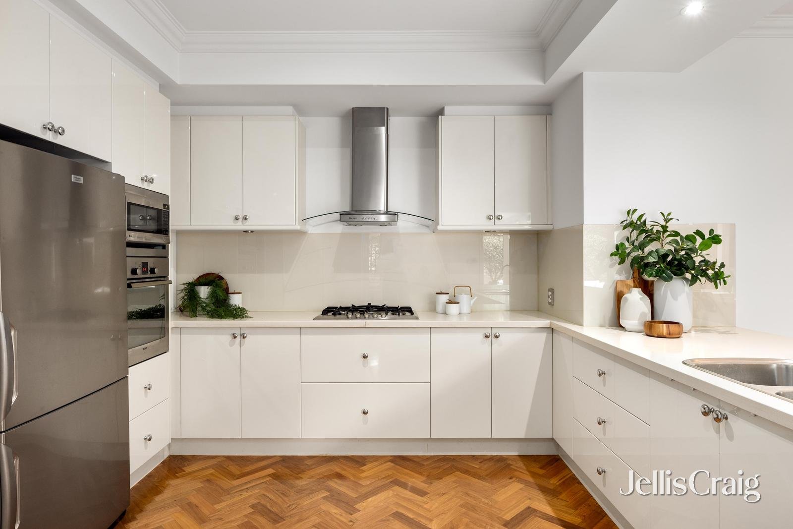 4 Dome Street, Surrey&nbsp;Hills image 5