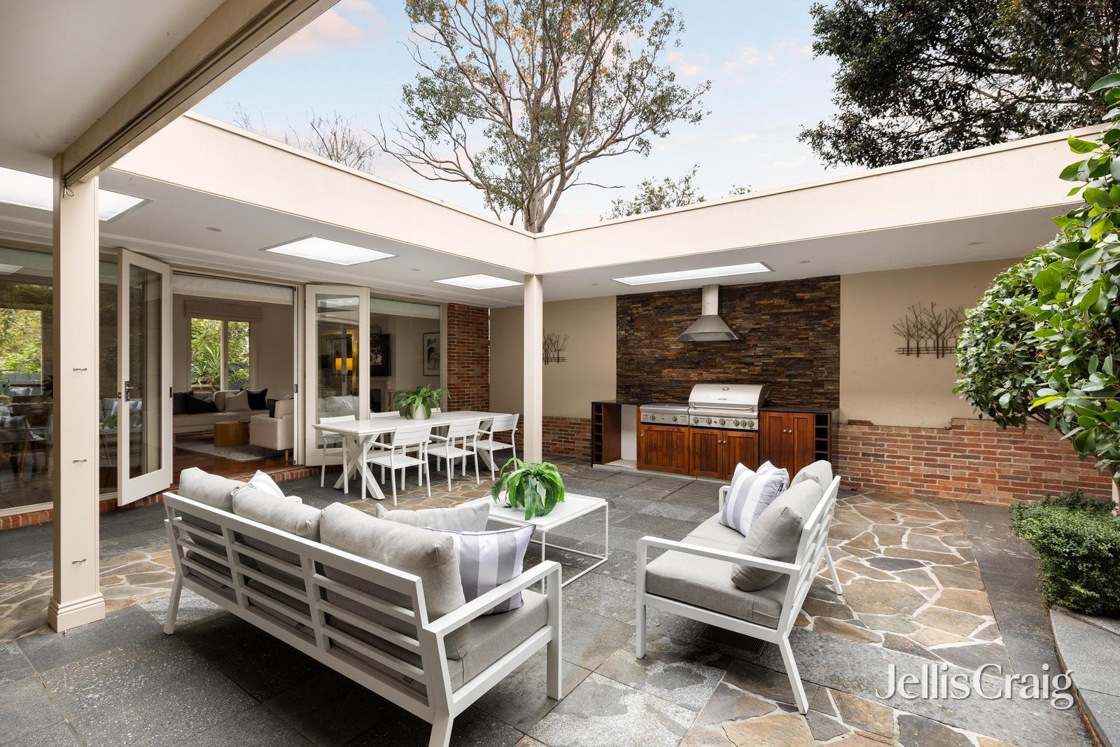 4 Dome Street, Surrey&nbsp;Hills image 9