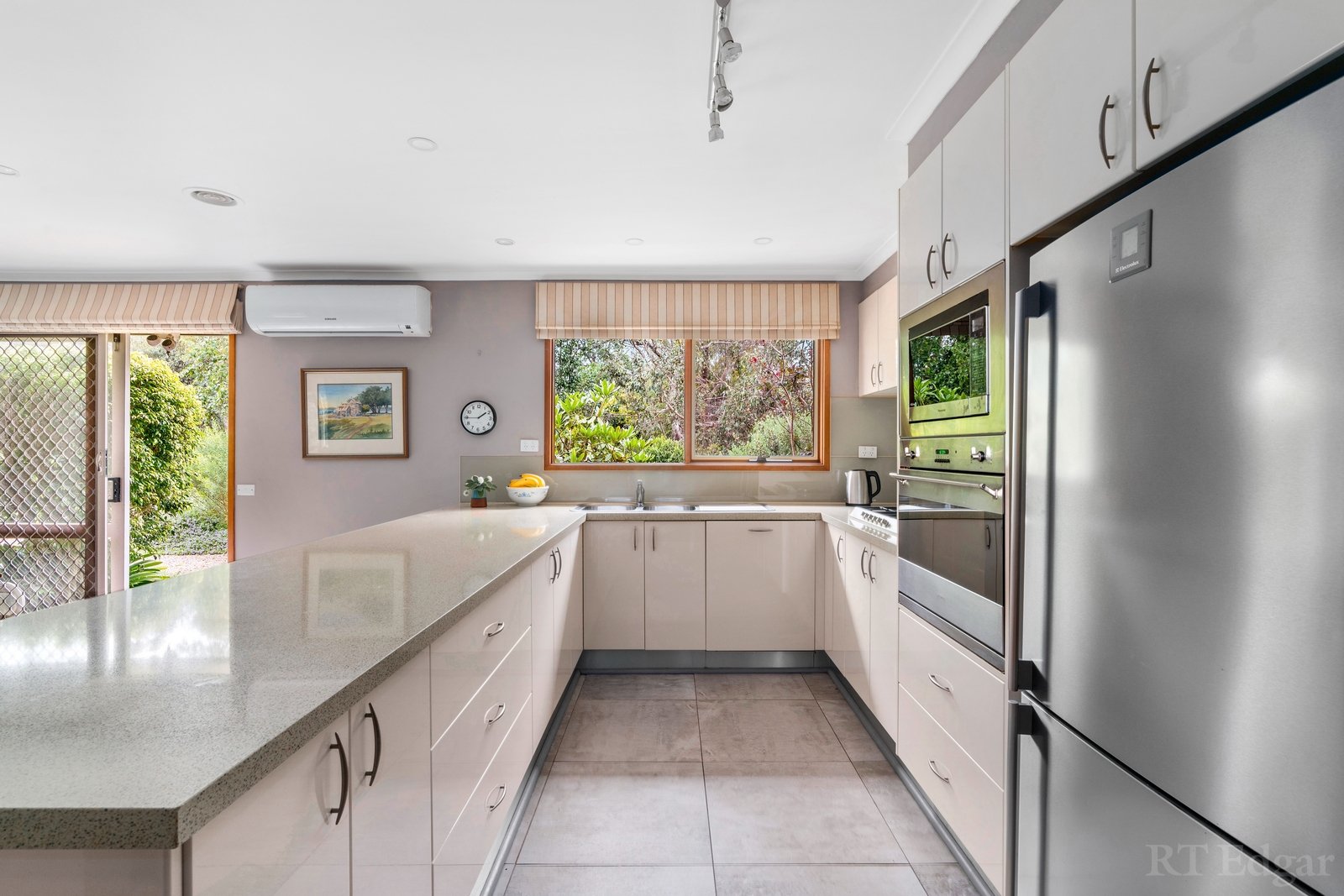 Property Gallery Thumbnail 2
