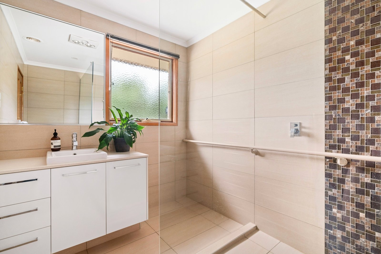 Property Gallery Thumbnail 7