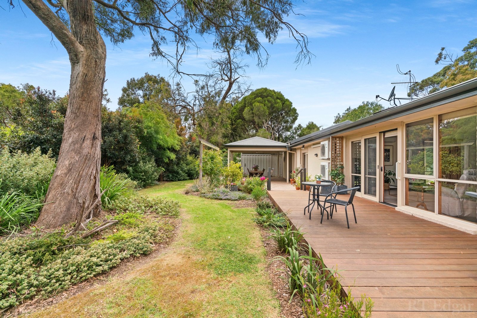 Property Gallery Thumbnail 9